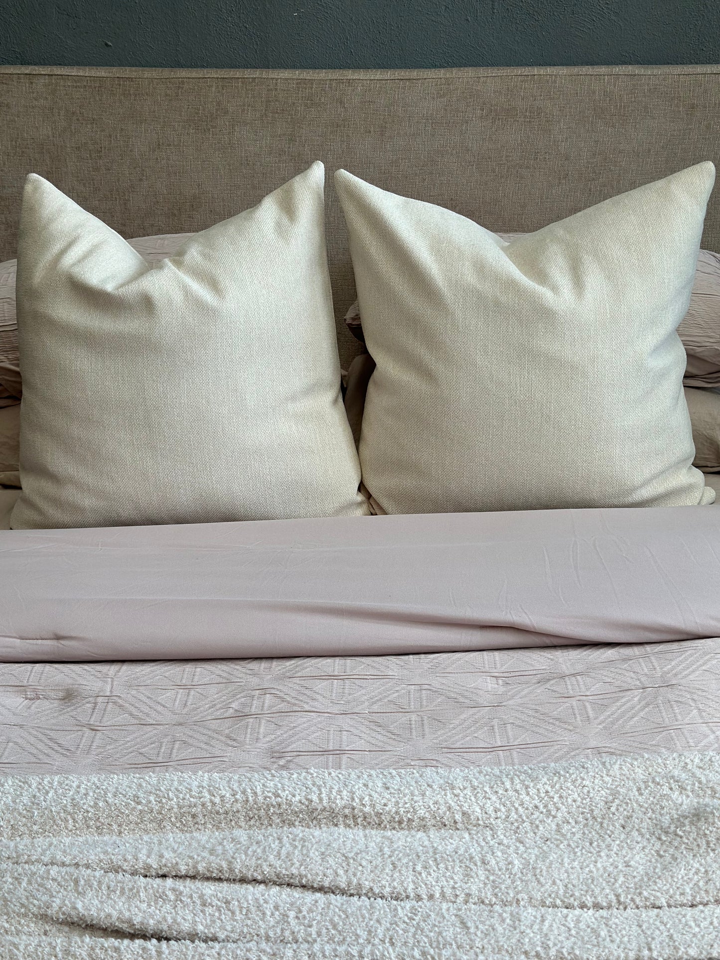 Cojín Ivory 60 x 60