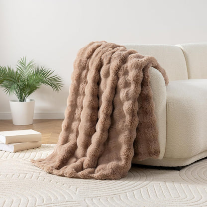 Manta Faux Fur Yogi Extra Gruesa